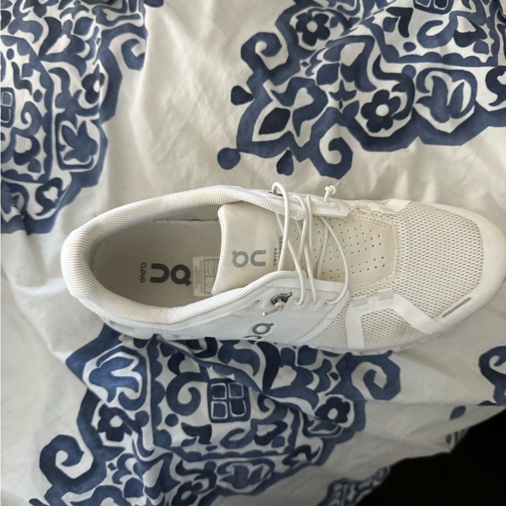 On Running Cream Sneakers - Picture 2 of 6